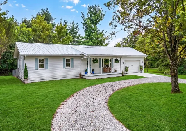 Single family home for sale at 11485 Heigle Rd SW, Stoutsville, OH 43154 | MLS# 226033402 | Listing updated on 2026-09-17