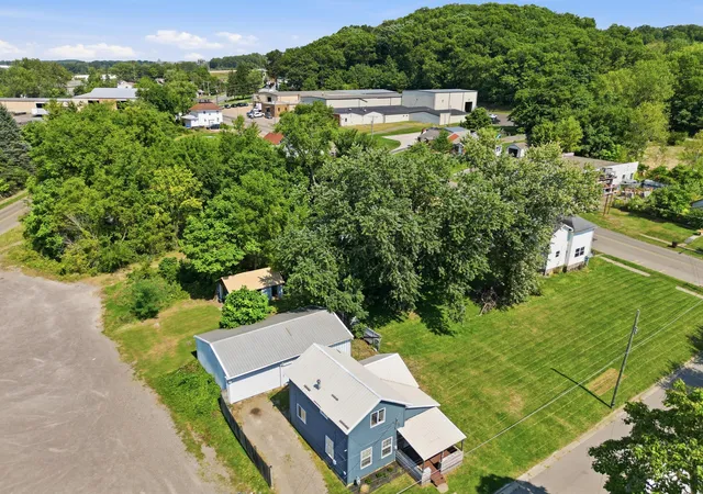 Photo 3 of Single family home for sale at 213 Vine St, Mansfield, OH 44902 | MLS# 226033731 | Listing updated on 2026-09-22