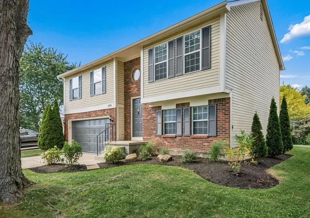 Photo 2 of Single family home for sale at 2358 Walborn Dr, Hilliard, OH 43026 | MLS# 226033383 | Listing updated on 2026-09-11