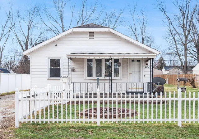 Photo 1 of Single family home for sale at 1907 Sale Rd, Columbus, OH 43224 | MLS# 226035129 | Listing updated on 2026-10-01