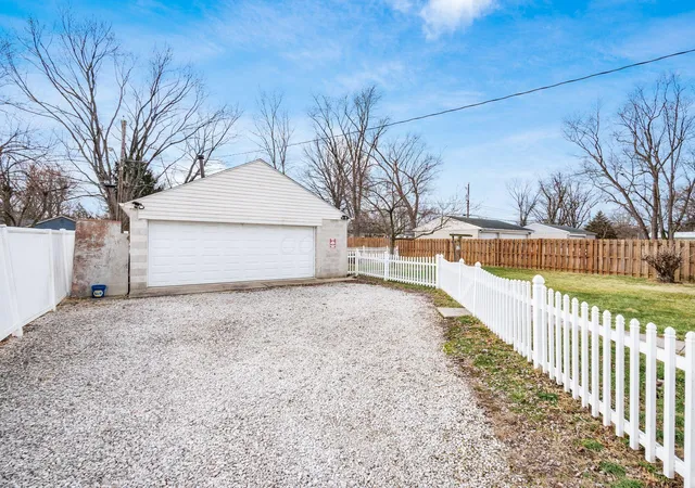 Photo 2 of Single family home for sale at 1907 Sale Rd, Columbus, OH 43224 | MLS# 226035129 | Listing updated on 2026-10-01
