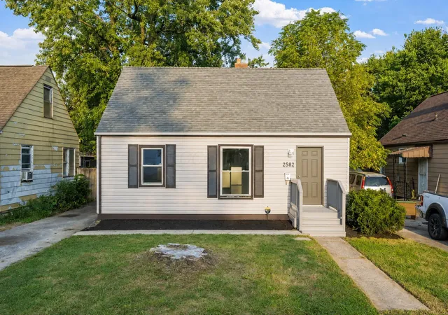 Photo 1 of Single family home for sale at 2582 Atwood Ter, Columbus, OH 43211 | MLS# 226033337 | Listing updated on 2026-09-27
