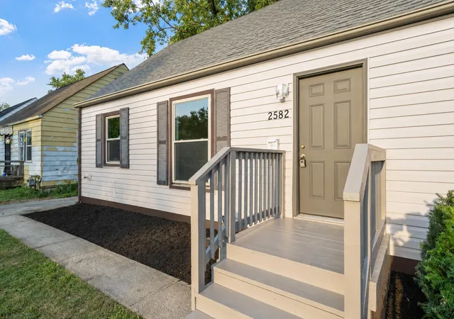 Photo 3 of Single family home for sale at 2582 Atwood Ter, Columbus, OH 43211 | MLS# 226033337 | Listing updated on 2026-09-27