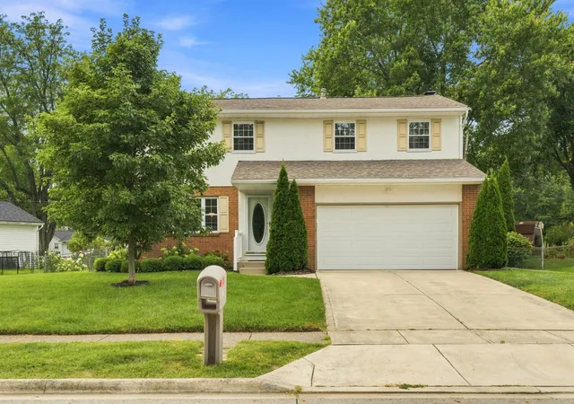 Photo 1 of Single family home for sale at 261 Brookhaven Dr E, Columbus, OH 43230 | MLS# 226033378 | Listing updated on 2026-09-12
