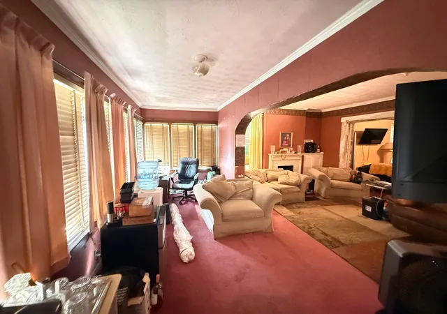 Photo 4 of Single family home for sale at 389 Fairwood Ave, Columbus, OH 43205 | MLS# 226033724 | Listing updated on 2026-09-08