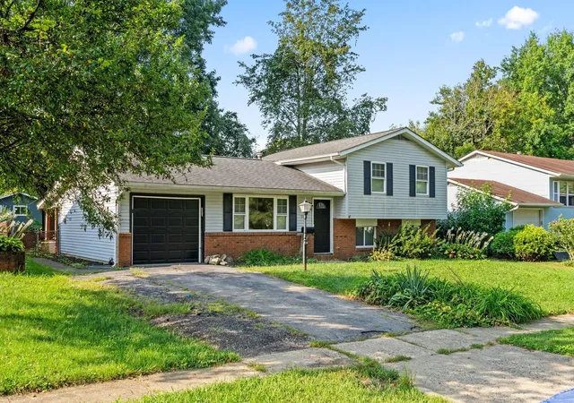 Photo 3 of Single family home for sale at 5155 Lindora Dr, Columbus, OH 43232 | MLS# 226033335 | Listing updated on 2026-10-08