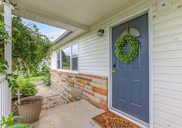 Photo 3 of Single family home for sale at 89 Beard St, Frazeysburg, OH 43822 | MLS# 226033375 | Listing updated on 2026-10-05