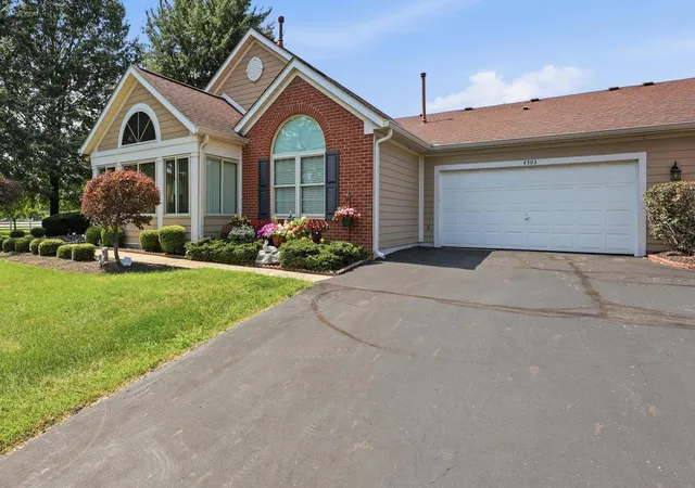 Listing Photo 2 - Condo for sale in building located at 4503 Collingwood Pointe Pl, Columbus, OH 43230