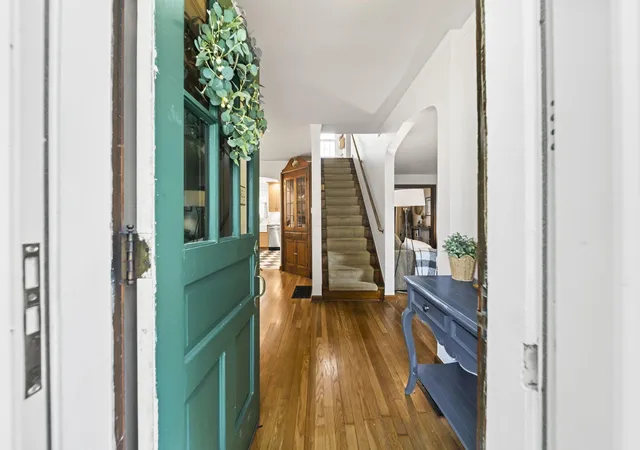 Photo 3 of Sale Pending at 249 W Schreyer Pl, Columbus, OH 43214 | MLS# 226033366 | Listing updated on 2026-09-13