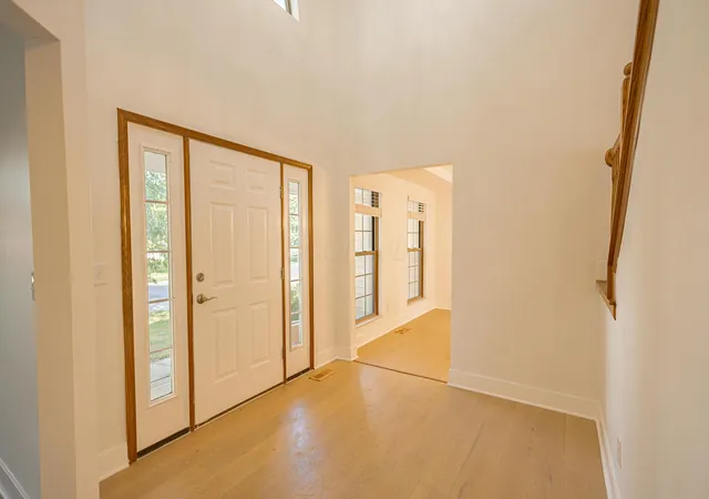 Photo 3 of Single family home for sale at 4581 Huntwicke Dr, Hilliard, OH 43026 | MLS# 226033361 | Listing updated on 2026-10-04