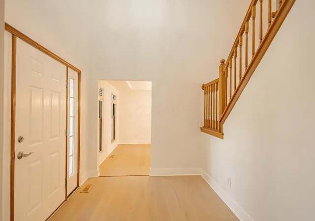 Photo 3 of Single family home for sale at 4581 Huntwicke Dr, Hilliard, OH 43026 | MLS# 226033361 | Listing updated on 2026-10-04