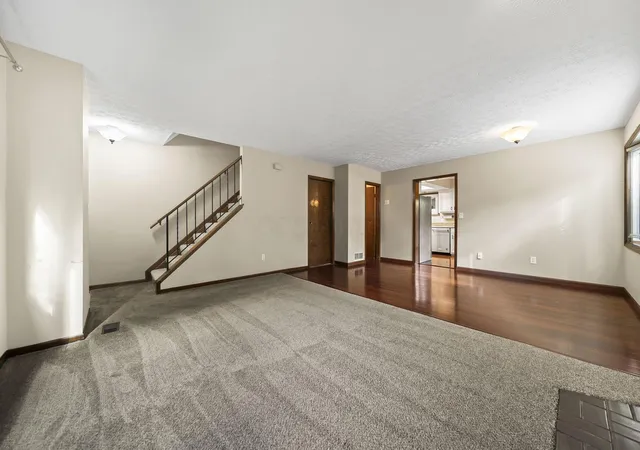 Photo 3 of Condo for sale at 5347 Tartan Ln, Columbus, OH 43235 | MLS# 226033487 | Listing updated on 2026-09-16