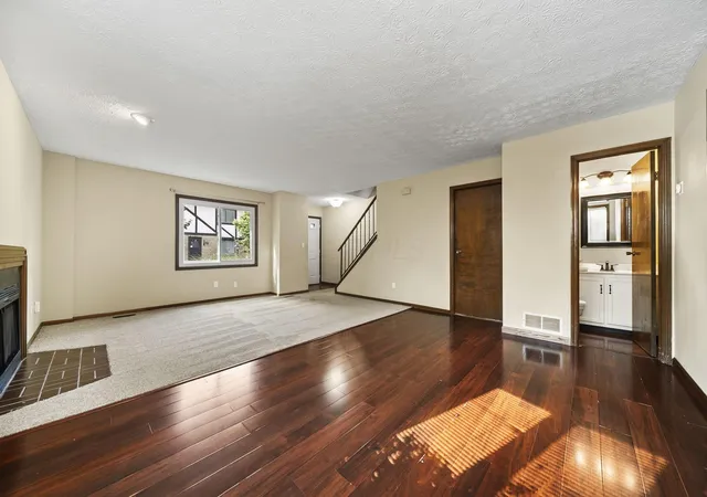 Photo 4 of Condo for sale at 5347 Tartan Ln, Columbus, OH 43235 | MLS# 226033487 | Listing updated on 2026-09-16