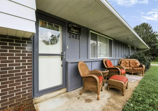 Photo 3 of Single family home for sale at 2403 Hickman Rd NE, Newark, OH 43055 | MLS# 226033489 | Listing updated on 2026-09-16