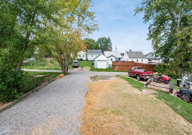 Photo 35 of Single family home for sale at 823 Race St, Zanesville, OH 43701 | MLS# 226033364 | Listing updated on 2026-09-14