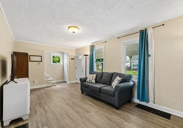 Photo 3 of Single family home for sale at 1099 Geers Ave, Columbus, OH 43206 | MLS# 226033736 | Listing updated on 2026-09-14