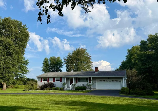 Photo 2 of Sale Pending at 522 Woodside Dr Sw, Pataskala, OH 43062 | MLS# 226034392 | Listing updated on 2026-09-15