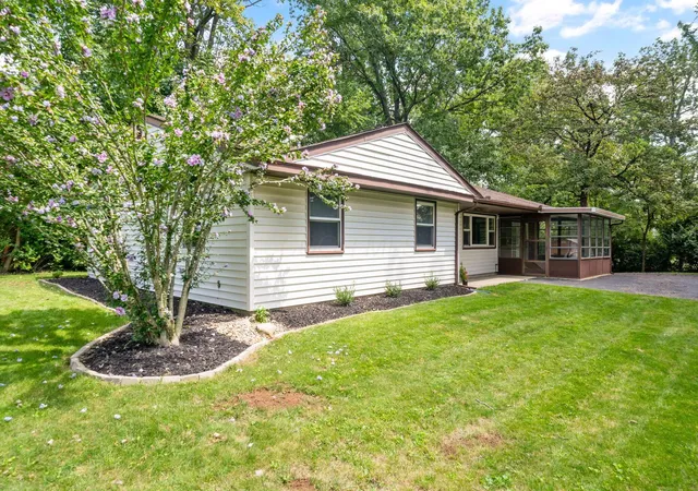 Photo 1 of Single family home for sale at 2255 Cherokee Dr, London, OH 43140 | MLS# 226033384 | Listing updated on 2026-09-17