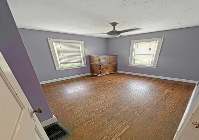 Photo 2 of Single family home for sale at 163 N Pershing Dr, Lancaster, OH 43130 | MLS# 226033446 | Listing updated on 2026-09-10
