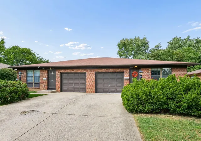 Photo 2 of House for sale at 1938-1940 Hampstead Drive, Columbus, OH 43229 | MLS# 226033439 | Listing updated on 2026-09-13