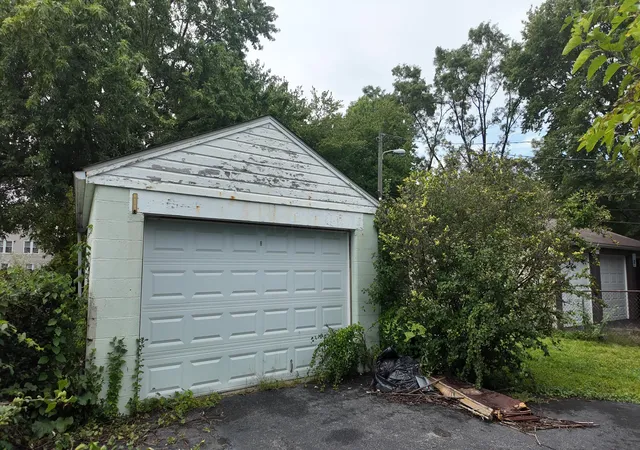 Photo 11 of Single family home for sale at 1199 Miller Ave, Columbus, OH 43206 | MLS# 226033418 | Listing updated on 2026-10-07