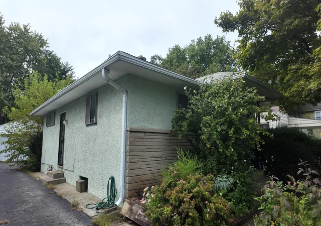 Photo 3 of Single family home for sale at 1199 Miller Ave, Columbus, OH 43206 | MLS# 226033418 | Listing updated on 2026-10-07