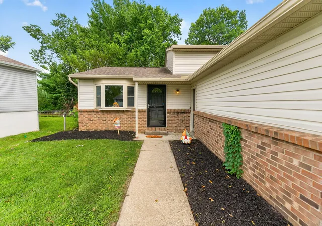 Photo 3 of Single family home for sale at 3548 Hines Rd, Columbus, OH 43230 | MLS# 226033869 | Listing updated on 2026-10-08
