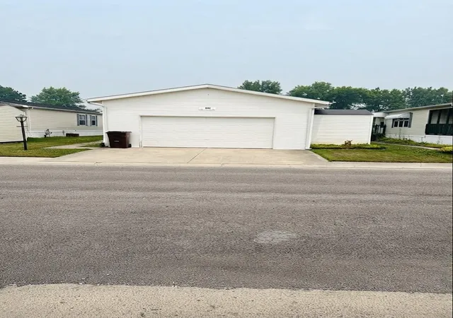 Photo 1 of Single family home for sale at 235 Buckingham Dr, Lima, OH 45807 | MLS# 226033588 | Listing updated on 2026-09-03