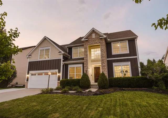 Photo 1 of Single family home for sale at 3930 Hickory Rock Dr, Powell, OH 43065 | MLS# 226034005 | Listing updated on 2026-09-16