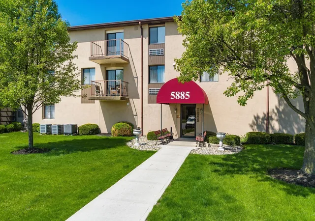 Photo 1 of Condo for sale at 5885 Beechcroft Rd #302, Columbus, OH 43229 | MLS# 226033585 | Listing updated on 2026-09-03
