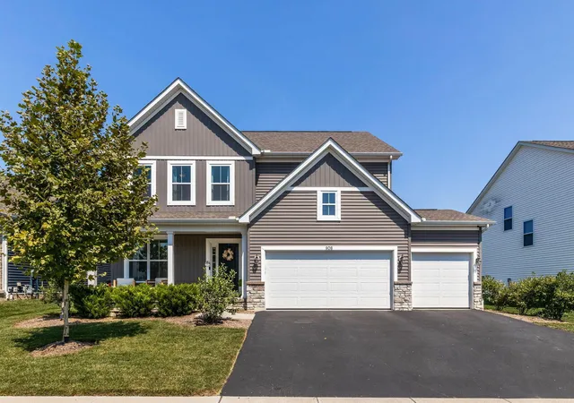 Photo 1 of Single family home for sale at 908 Heimat Haus Dr, Grove City, OH 43123 | MLS# 226033511 | Listing updated on 2026-09-21