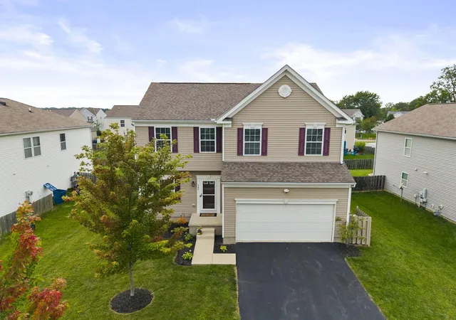 Photo 3 of Single family home for sale at 544 Corbel Dr, Marysville, OH 43040 | MLS# 226033420 | Listing updated on 2026-09-18