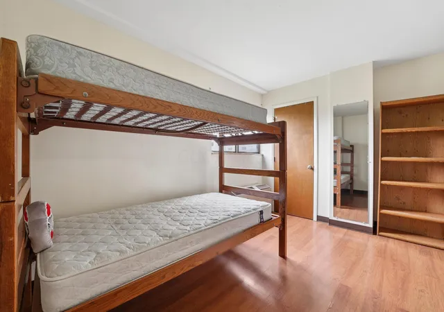 Listing Photo 5 - Condo for sale in building located at 364 W Ln Ave, Columbus, OH 43201 - Unit #212