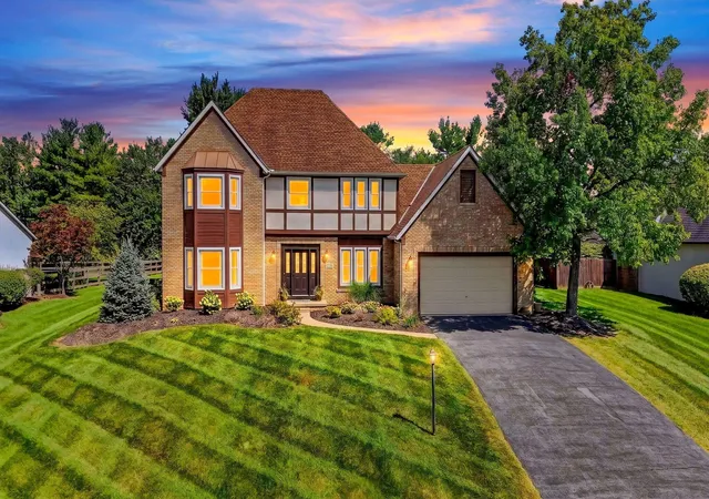 Photo 1 of Single family home for sale at 8538 Chateau Dr, Pickerington, OH 43147 | MLS# 226033507 | Listing updated on 2026-09-17
