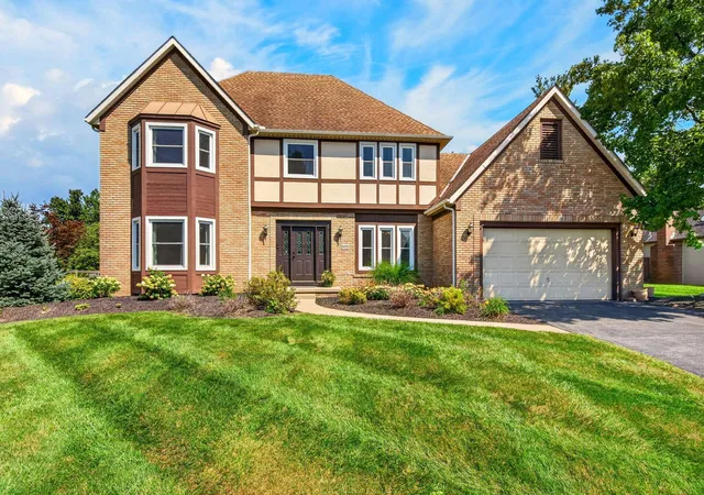Photo 2 of Single family home for sale at 8538 Chateau Dr, Pickerington, OH 43147 | MLS# 226033507 | Listing updated on 2026-09-17