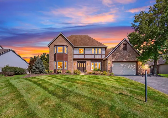 Photo 3 of Single family home for sale at 8538 Chateau Dr, Pickerington, OH 43147 | MLS# 226033507 | Listing updated on 2026-09-17