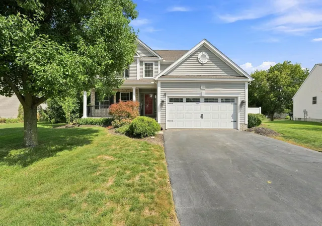 Photo 1 of Sale Pending at 3100 Weeping Spruce Dr, Grove City, OH 43123 | MLS# 226033515 | Listing updated on 2026-09-12