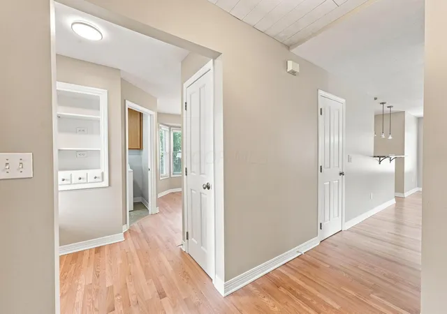 Photo 3 of Sale Pending at 3100 Weeping Spruce Dr, Grove City, OH 43123 | MLS# 226033515 | Listing updated on 2026-09-12