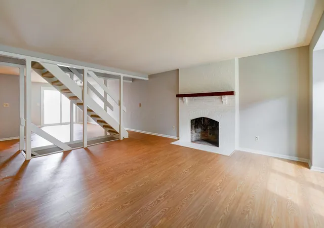 Photo 3 of Condo for sale at 1689 Saint Albans Ct #22-89, Columbus, OH 43220 | MLS# 226034401 | Listing updated on 2026-09-10