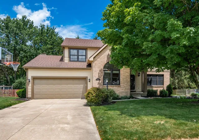 Photo 1 of Single family home for sale at 4976 Memphis Ct, Hilliard, OH 43026 | MLS# 226033467 | Listing updated on 2026-09-30
