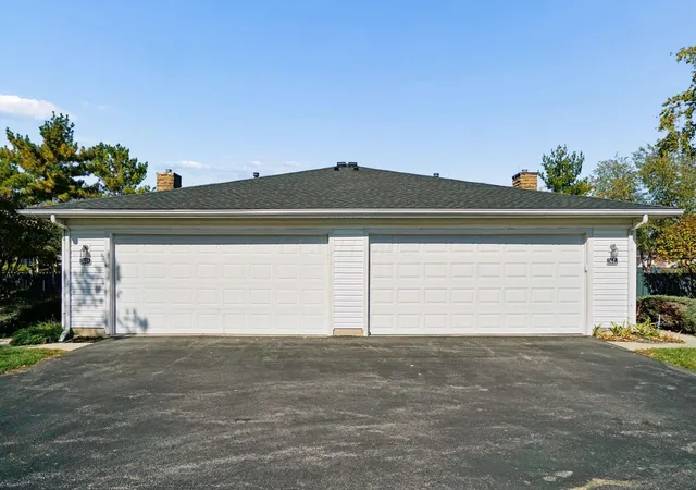Photo 4 of Condo for sale at 2445 Warm Springs Dr, Hilliard, OH 43026 | MLS# 226040234 | Listing updated on 2026-10-25