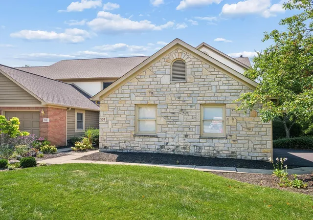 Photo 3 of Condo for sale at 559 Spring Brk Ct E #16, Westerville, OH 43081 | MLS# 226034165 | Listing updated on 2026-09-13