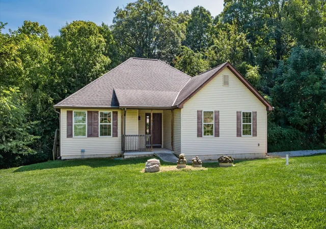 Photo 1 of Single family home for sale at 3080 Winchester Southern Rd, Canal Winchester, OH 43110 | MLS# 226034831 | Listing updated on 2026-10-05