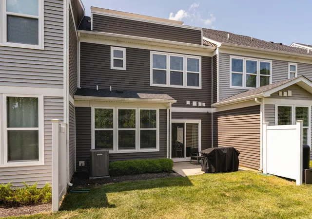 Photo 2 of Condo for sale at 3350 Abberley Dr, New Albany, OH 43054 | MLS# 226034121 | Listing updated on 2026-09-10