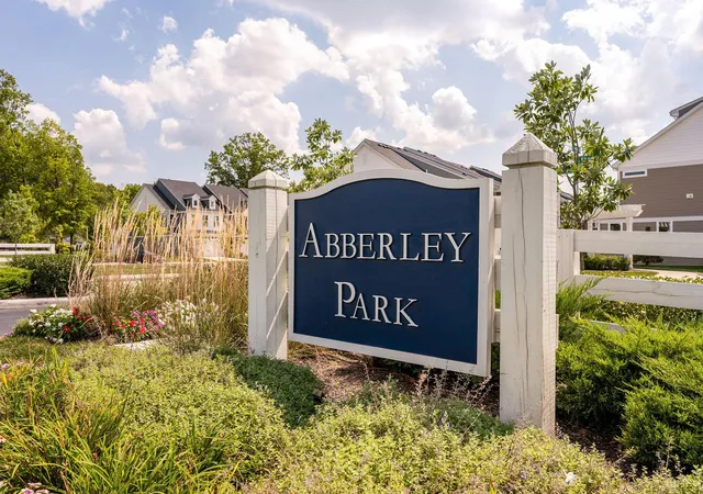 Listing Photo 2 - Condo for sale in building located at 3350 Abberley Dr, New Albany, OH 43054
