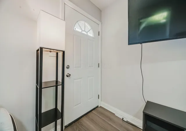 Photo 2 of Single family home for sale at 1364 Wick Ct, Columbus, OH 43207 | MLS# 226033925 | Listing updated on 2026-09-12