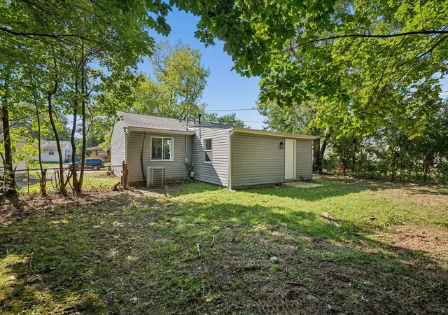 Photo 21 of Single family home for sale at 2568 Nona Rd, Columbus, OH 43207 | MLS# 226033672 | Listing updated on 2026-09-04
