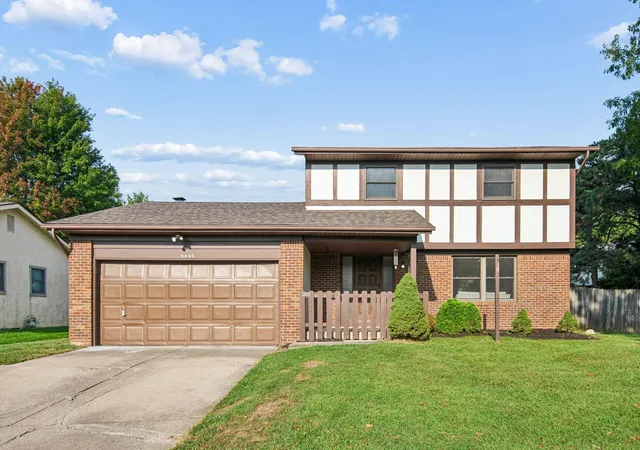 Single family home for sale at 6805 Highland Pl, Worthington, OH 43085 | MLS# 226033529