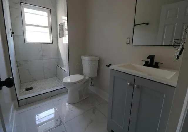Listing Photo 4 - Condo for sale in building located at 1074 E 15th Ave, Columbus, OH 43211