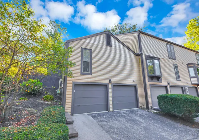 Photo 37 of Condo for sale at 3151 Rivermill Dr #13, Columbus, OH 43220 | MLS# 226033761 | Listing updated on 2026-10-07